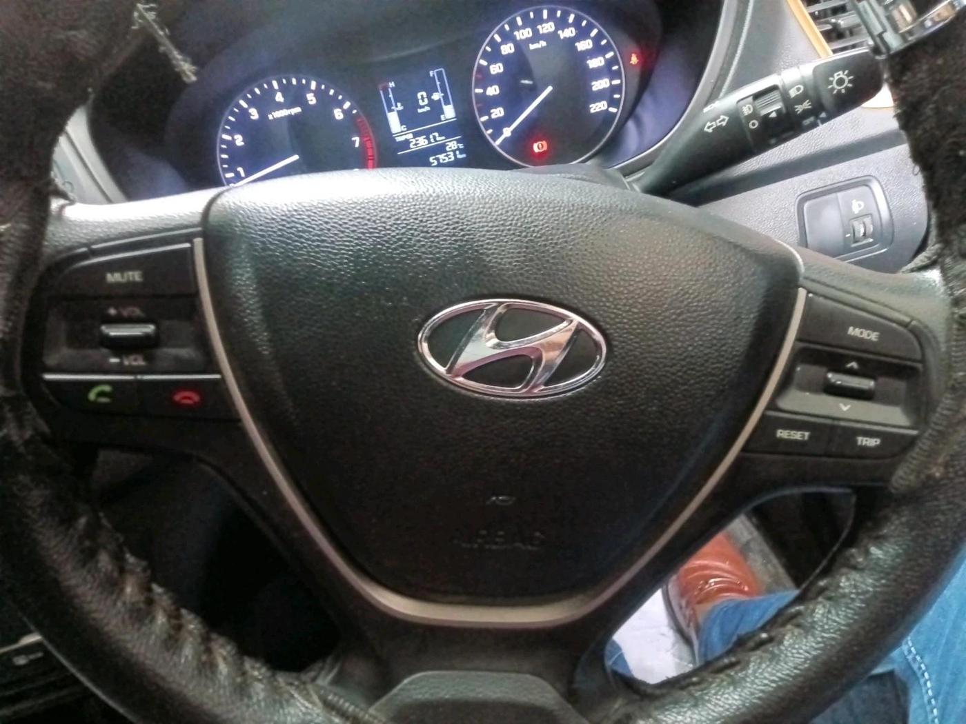 2015 Hyundai i20 Active 1.2 S, Petrol, Manual, 57,531 km, interior