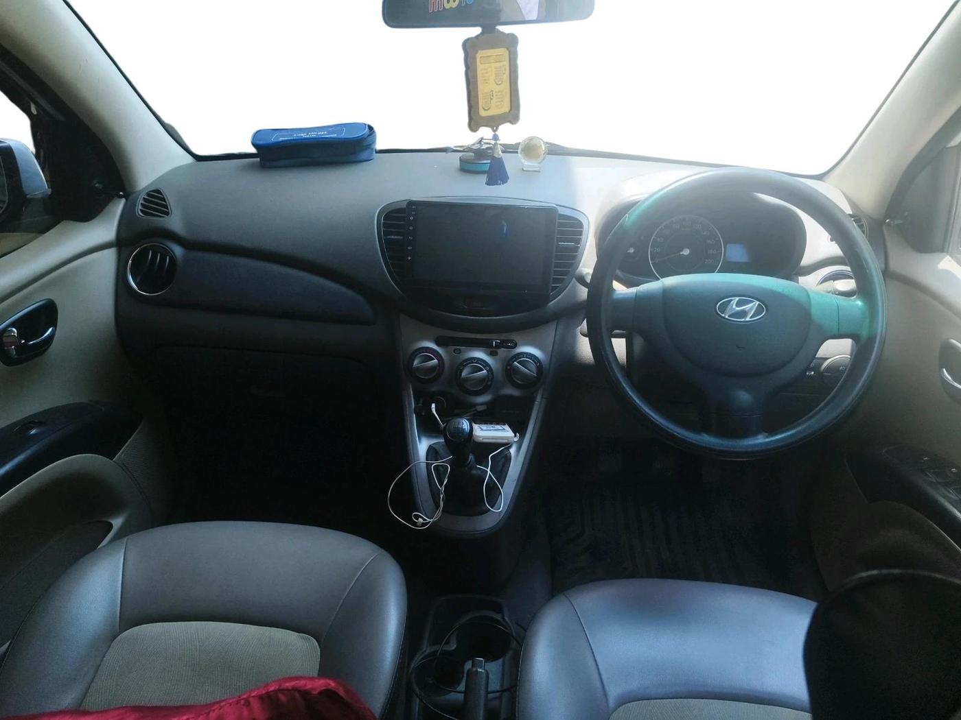 2014 Hyundai i10 SPORTZ 1.1, Petrol, Manual, 92,230 km, interior