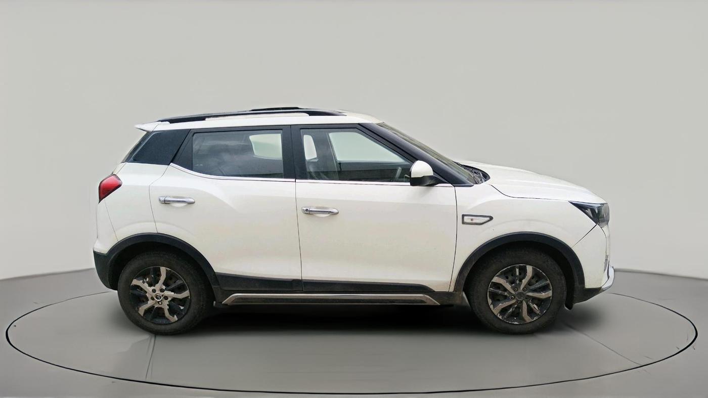 2019 Mahindra XUV300 W6 1.2 PETROL, Petrol, Manual, 50,879 km, exterior