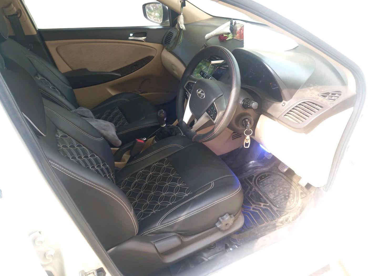 2012 Hyundai Verna FLUIDIC 1.6 CRDI SX, Diesel, Manual, 96,899 km, interior