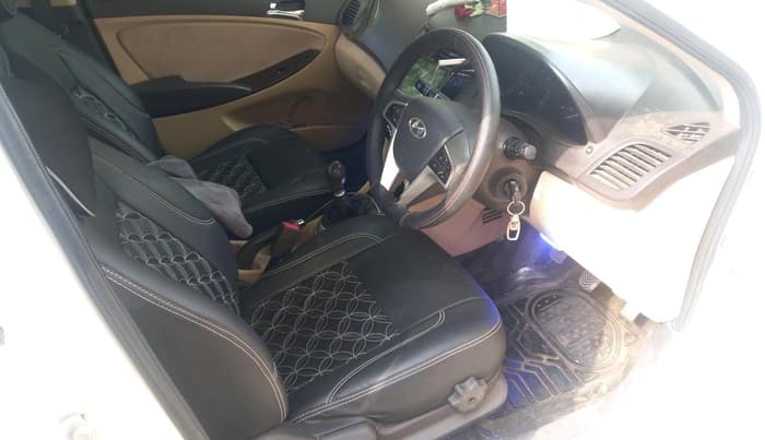 2012 Hyundai Verna FLUIDIC 1.6 CRDI SX, Diesel, Manual, 96,899 km, interior