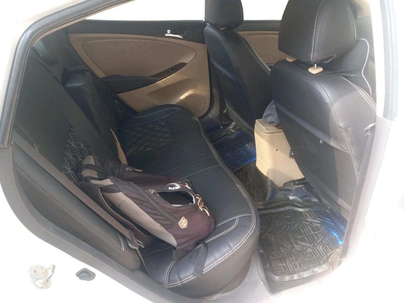2012 Hyundai Verna FLUIDIC 1.6 CRDI SX, Diesel, Manual, 96,899 km, interior