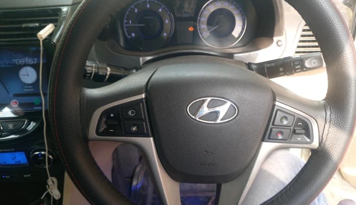 2012 Hyundai Verna FLUIDIC 1.6 CRDI SX, Diesel, Manual, 96,899 km, interior