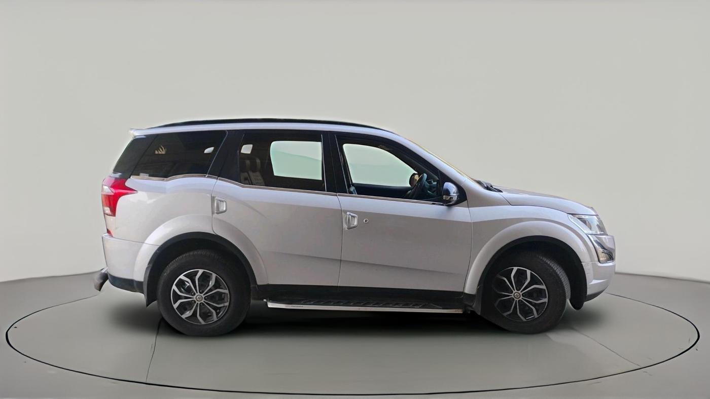 2020 Mahindra XUV500 W7, Diesel, Manual, 66,180 km, exterior