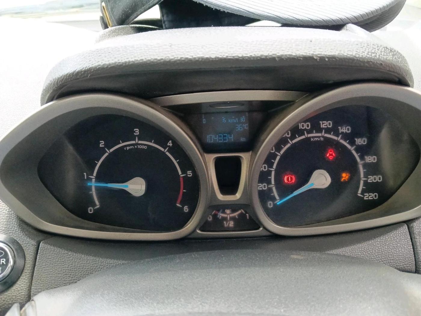 2013 Ford Ecosport TITANIUM 1.5L DIESEL, Diesel, Manual, 1,04,334 km, interior
