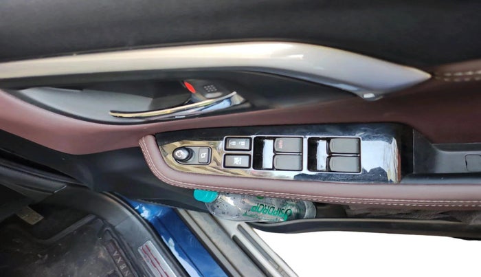 2023 Maruti Grand Vitara ALPHA SMART HYBRID AT, Petrol, Automatic, 3,759 km, interior