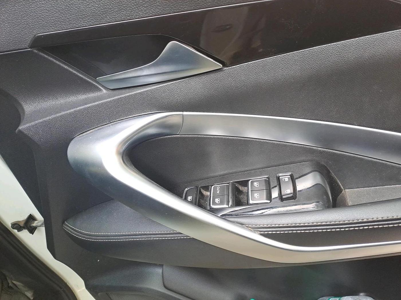 2020 MG HECTOR SHARP HYBRID 1.5 PETROL, Petrol, Manual, 62,679 km, interior