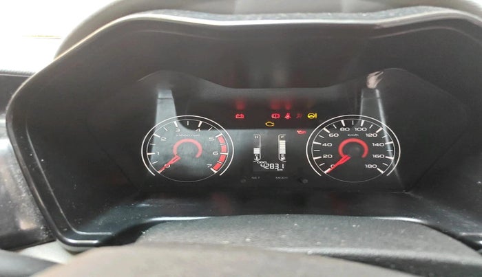 2016 Mahindra Kuv100 K2 6 STR, Petrol, Manual, 43,528 km, interior