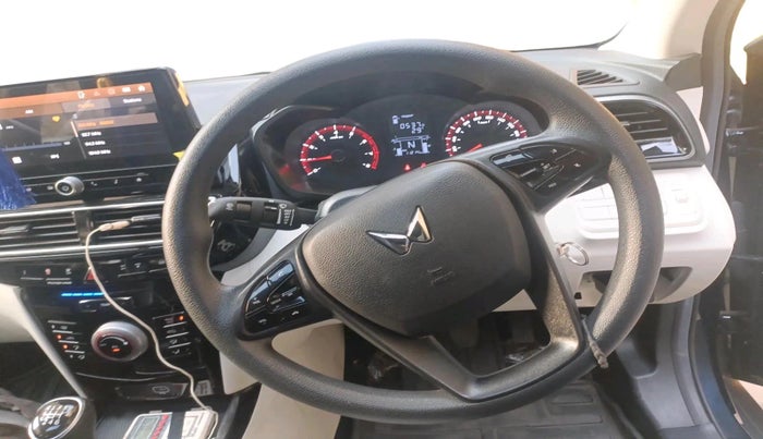 2025 Mahindra XUV 3XO MX3 Pro 1.2 L TCMPFi, Petrol, Manual, 11,214 km, interior