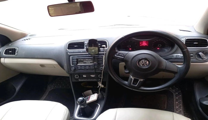 2014 Volkswagen Polo HIGHLINE1.2L, Petrol, Manual, 34,799 km, interior