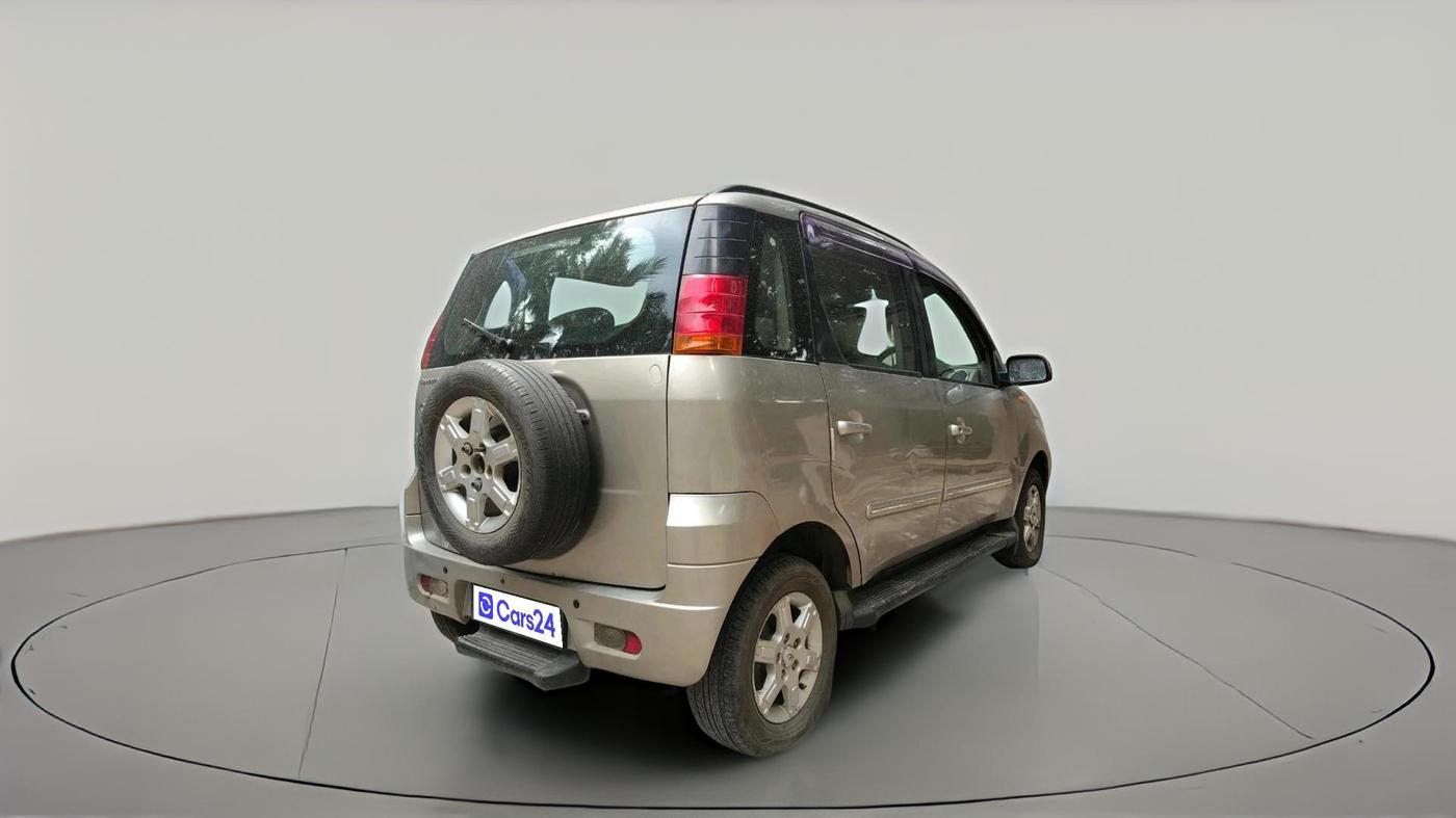 2015 Mahindra Quanto C8, Diesel, Manual, 79,808 km, exterior