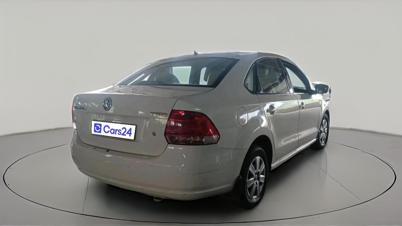 2012 Volkswagen Vento COMFORTLINE 1.6, Petrol, Manual, 70,729 km, exterior