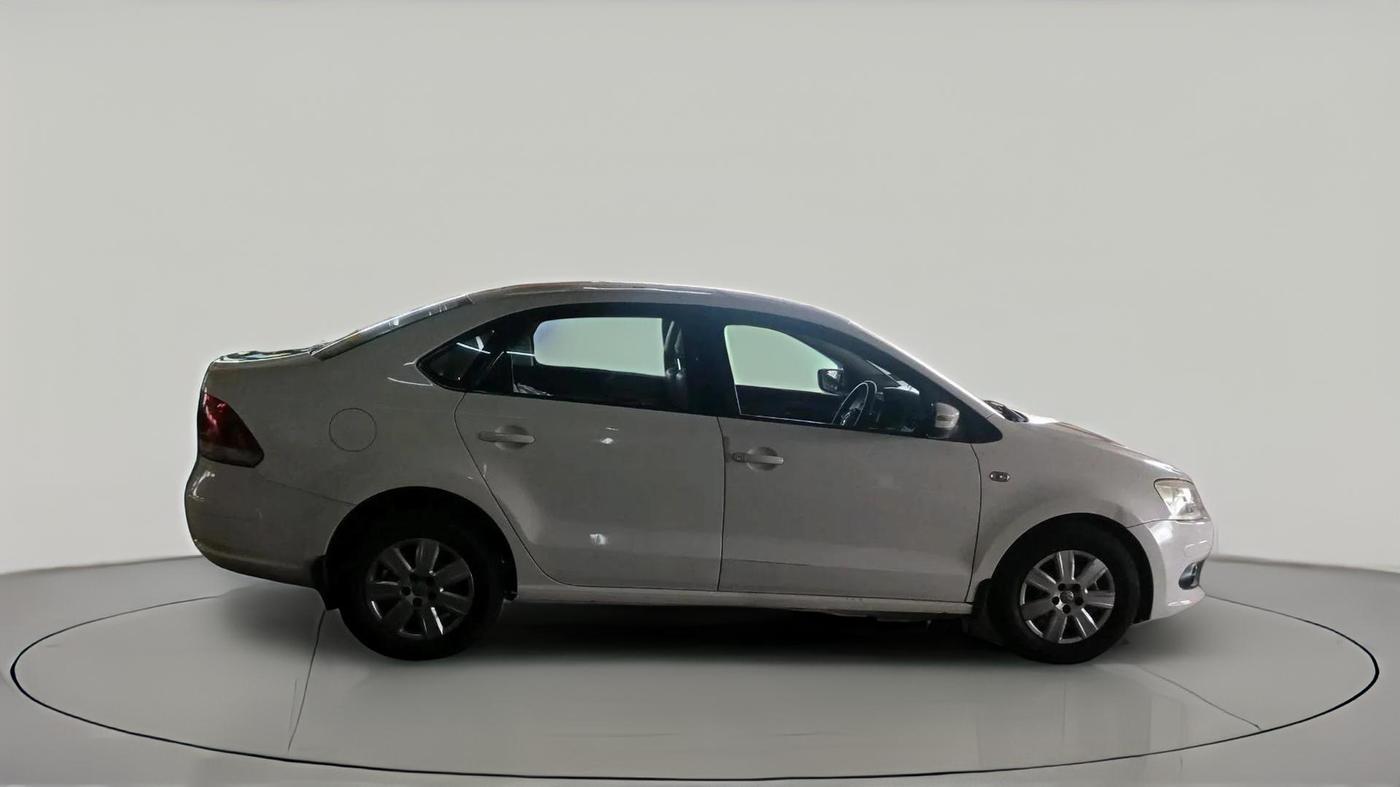 2012 Volkswagen Vento COMFORTLINE 1.6, Petrol, Manual, 70,729 km, exterior