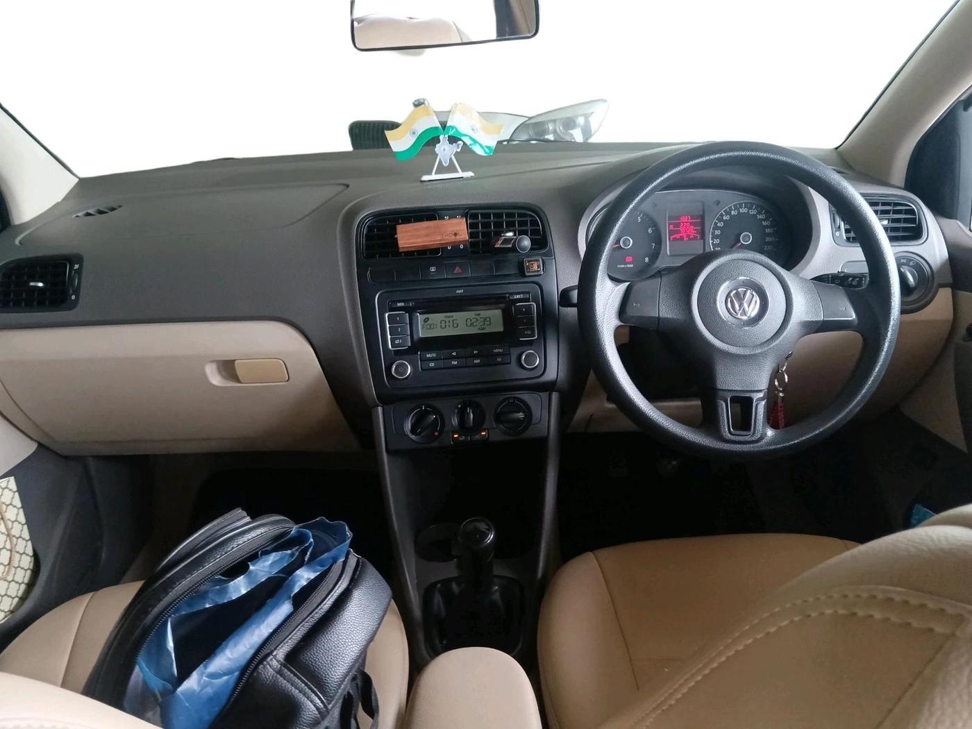 2012 Volkswagen Vento COMFORTLINE 1.6, Petrol, Manual, 70,729 km, interior