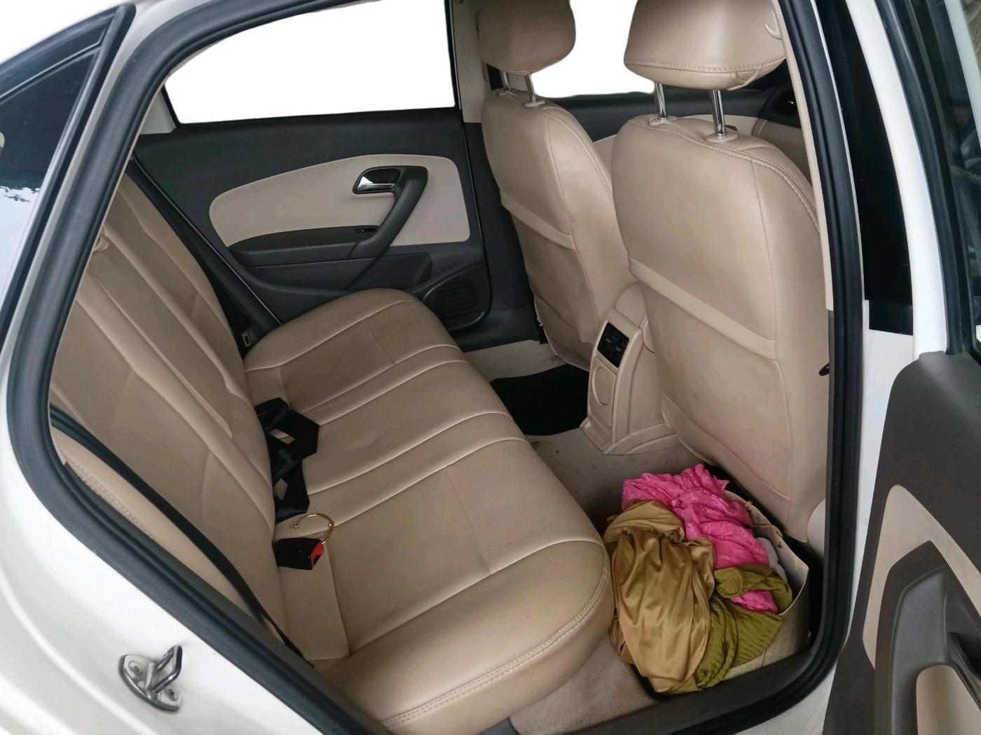 2012 Volkswagen Vento COMFORTLINE 1.6, Petrol, Manual, 70,729 km, interior