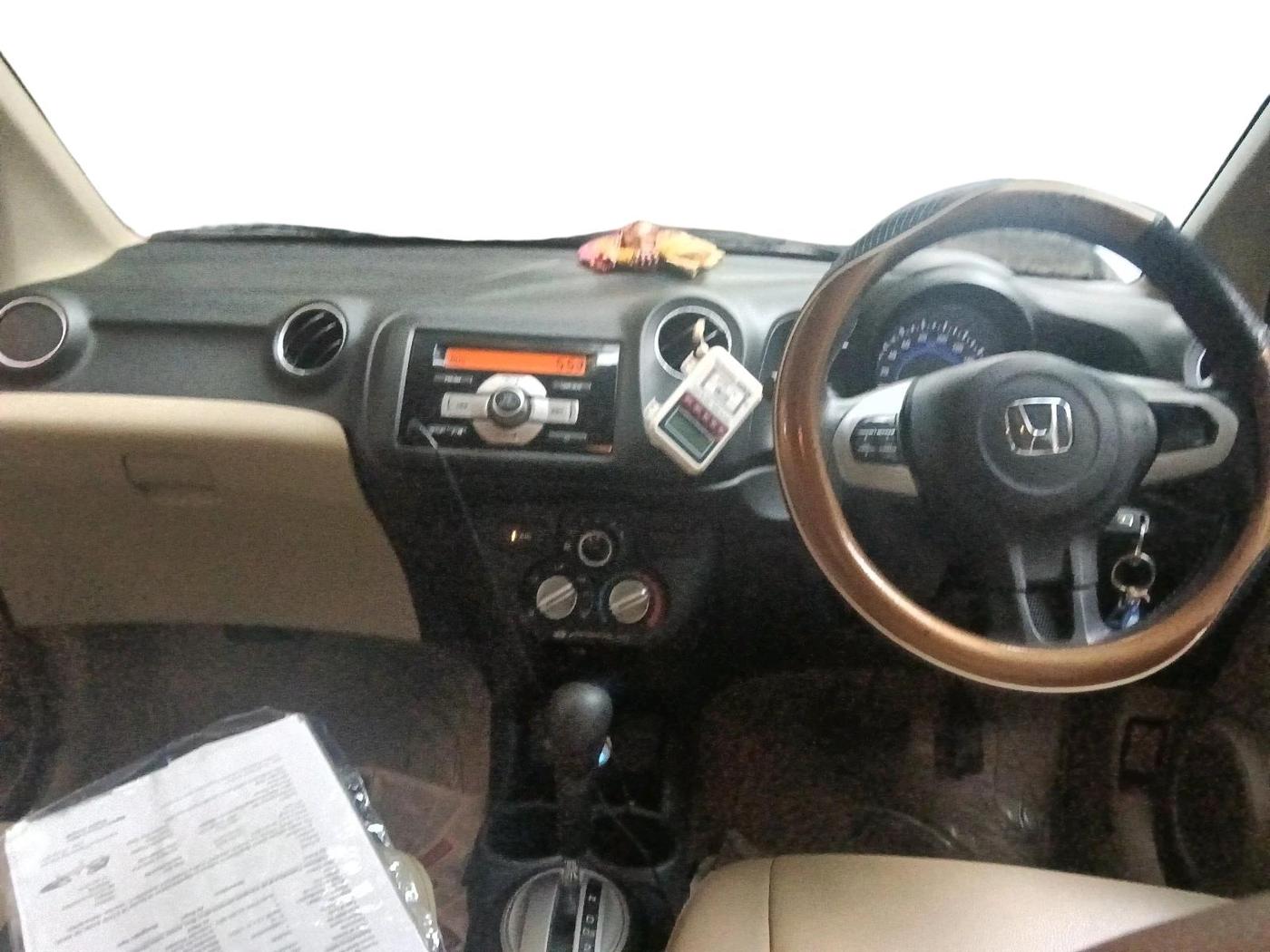 2016 Honda Amaze 1.2L I-VTEC S AT, Petrol, Automatic, 51,074 km, interior