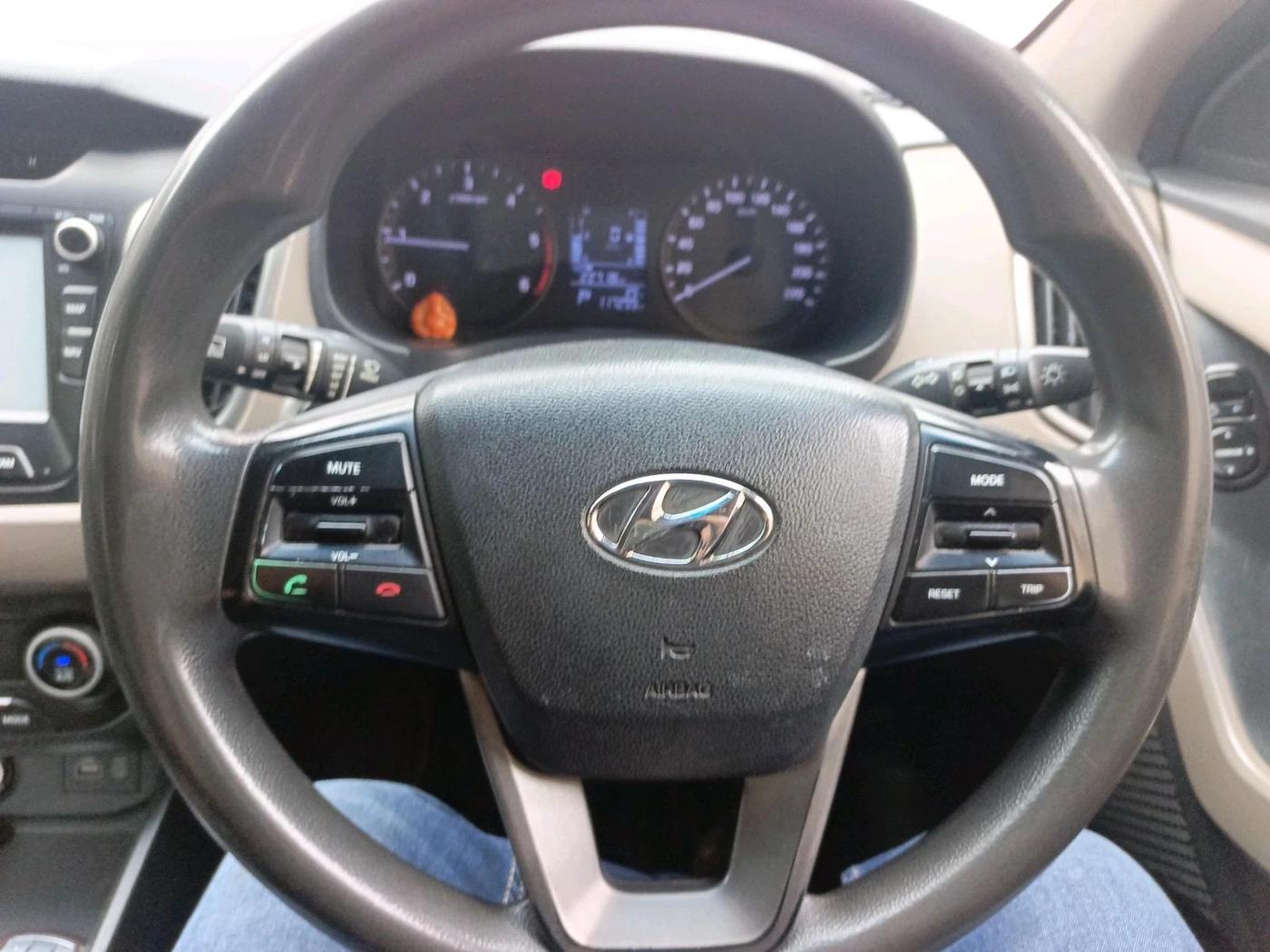 2015 Hyundai Creta SX PLUS AT 1.6 DIESEL, Diesel, Automatic, 1,17,301 km, interior