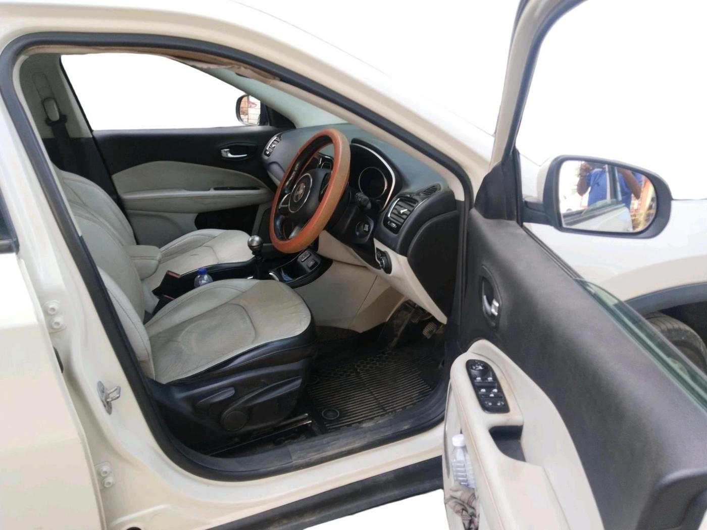 2017 Jeep Compass LIMITED 2.0 DIESEL, Diesel, Manual, 2,74,437 km, interior