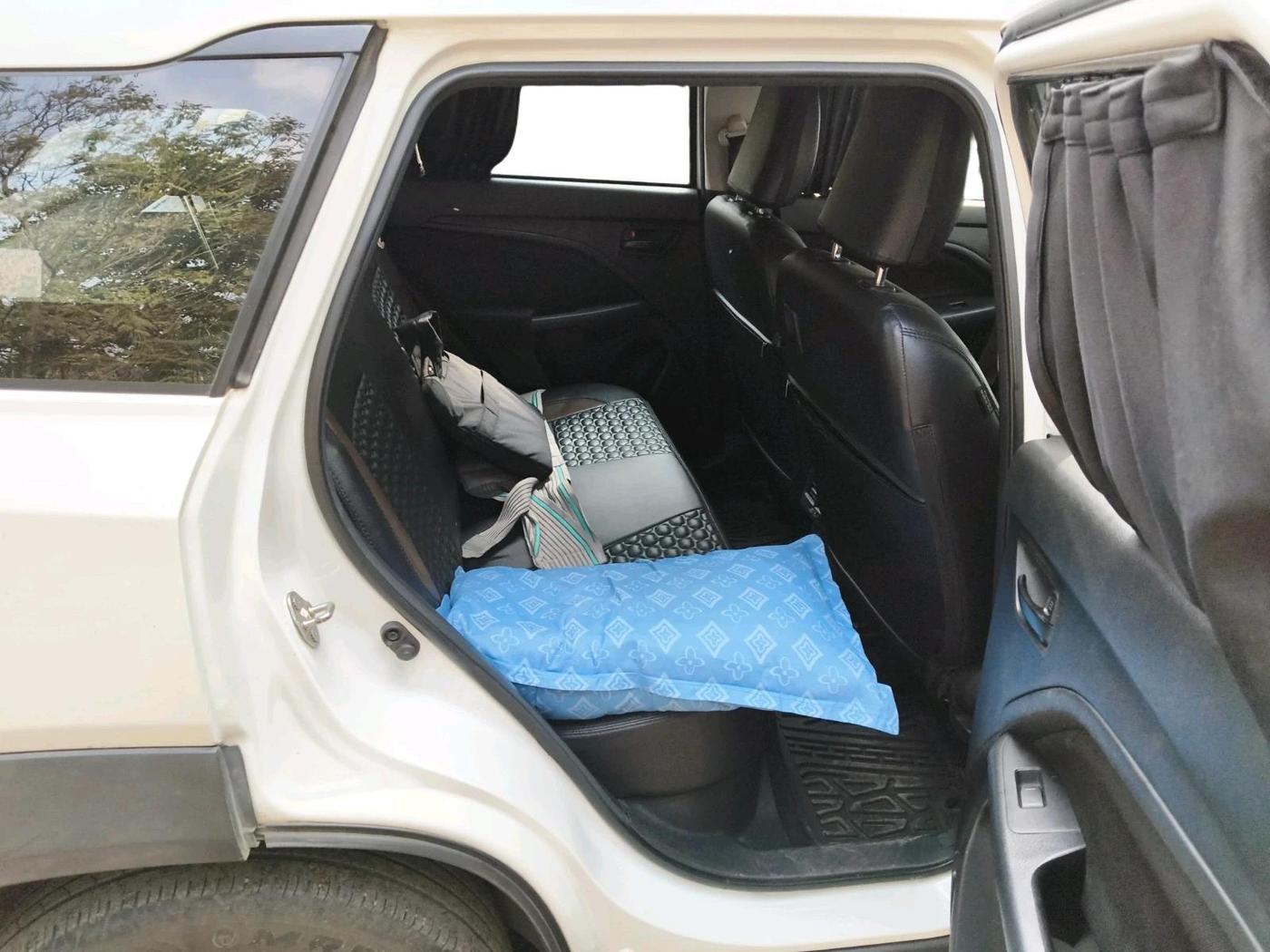2023 Maruti BREZZA VXI AT SMART HYBRID, Petrol, Automatic, 66,704 km, interior