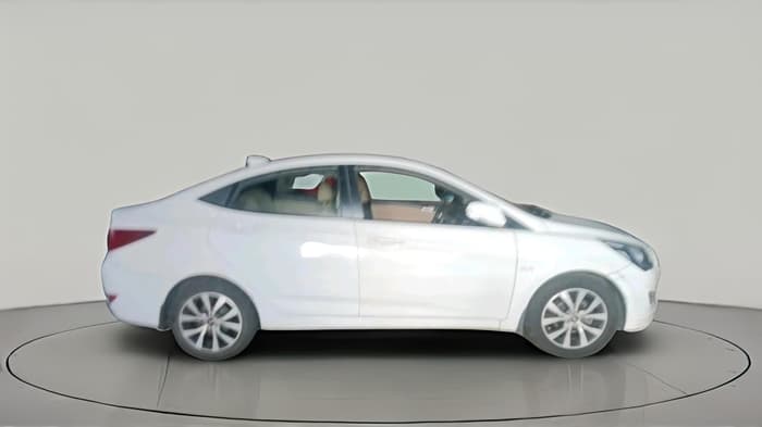 2016 Hyundai Verna 1.6 VTVT SX, Petrol, Manual, 45,000 km, exterior