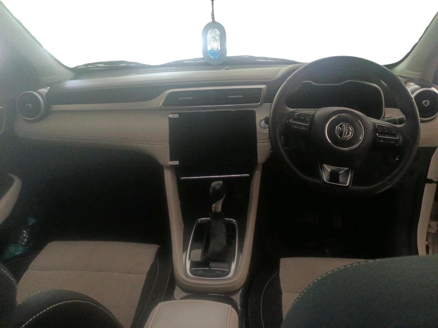2024 MG ASTOR Select 1.5 CVT (Ivory), Petrol, Automatic, 20,458 km, interior