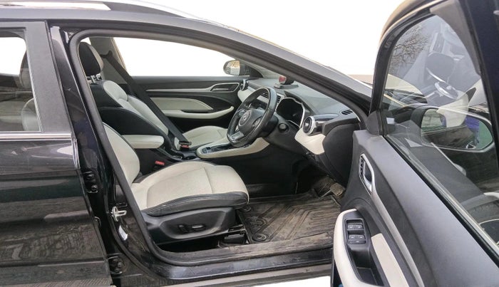 2022 MG ASTOR SHARP 1.5 CVT, Petrol, Automatic, 25,352 km, interior