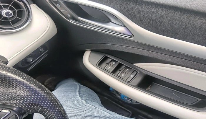 2022 MG ASTOR SHARP 1.5 CVT, Petrol, Automatic, 25,352 km, interior
