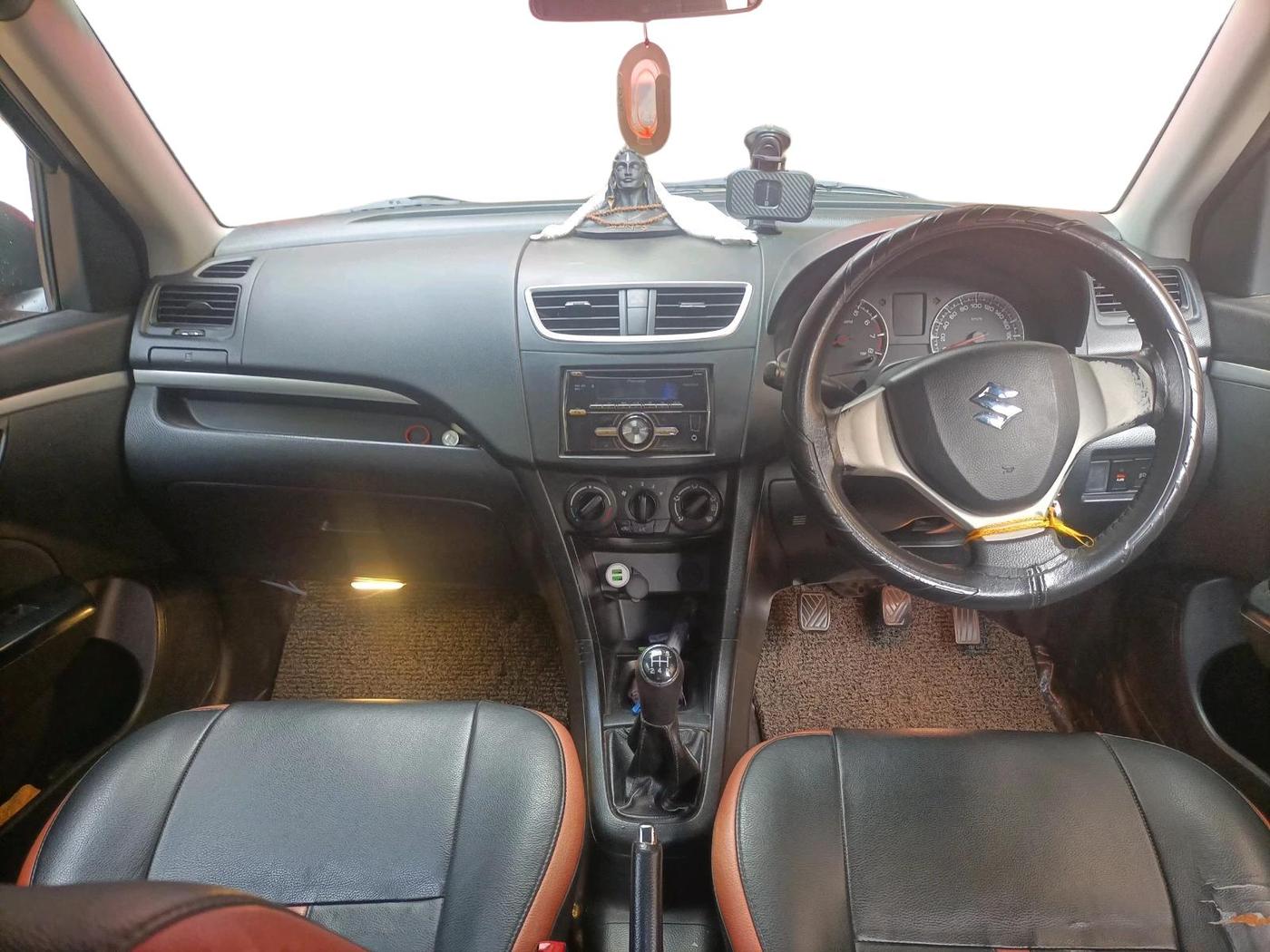 2013 Maruti Swift VXI, Petrol, Manual, 74,190 km, interior