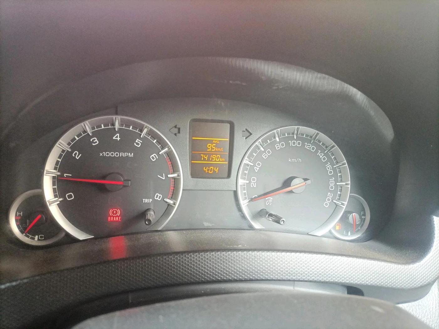 2013 Maruti Swift VXI, Petrol, Manual, 74,190 km, interior
