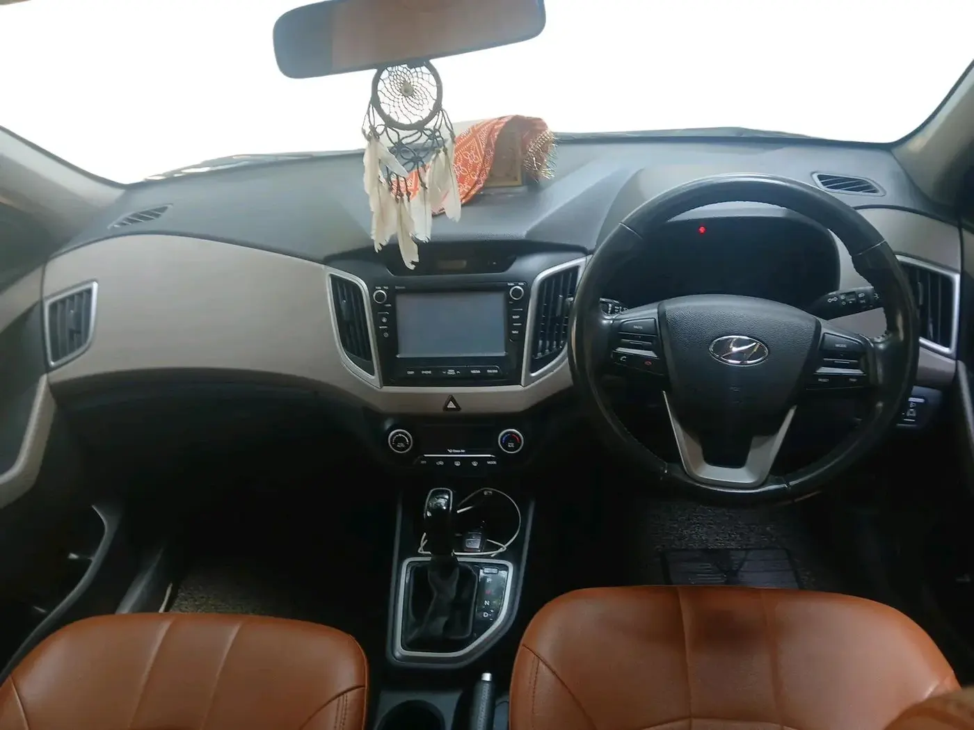 2017 Hyundai Creta SX PLUS AT 1.6 PETROL, CNG, Automatic, 79,077 km, interior
