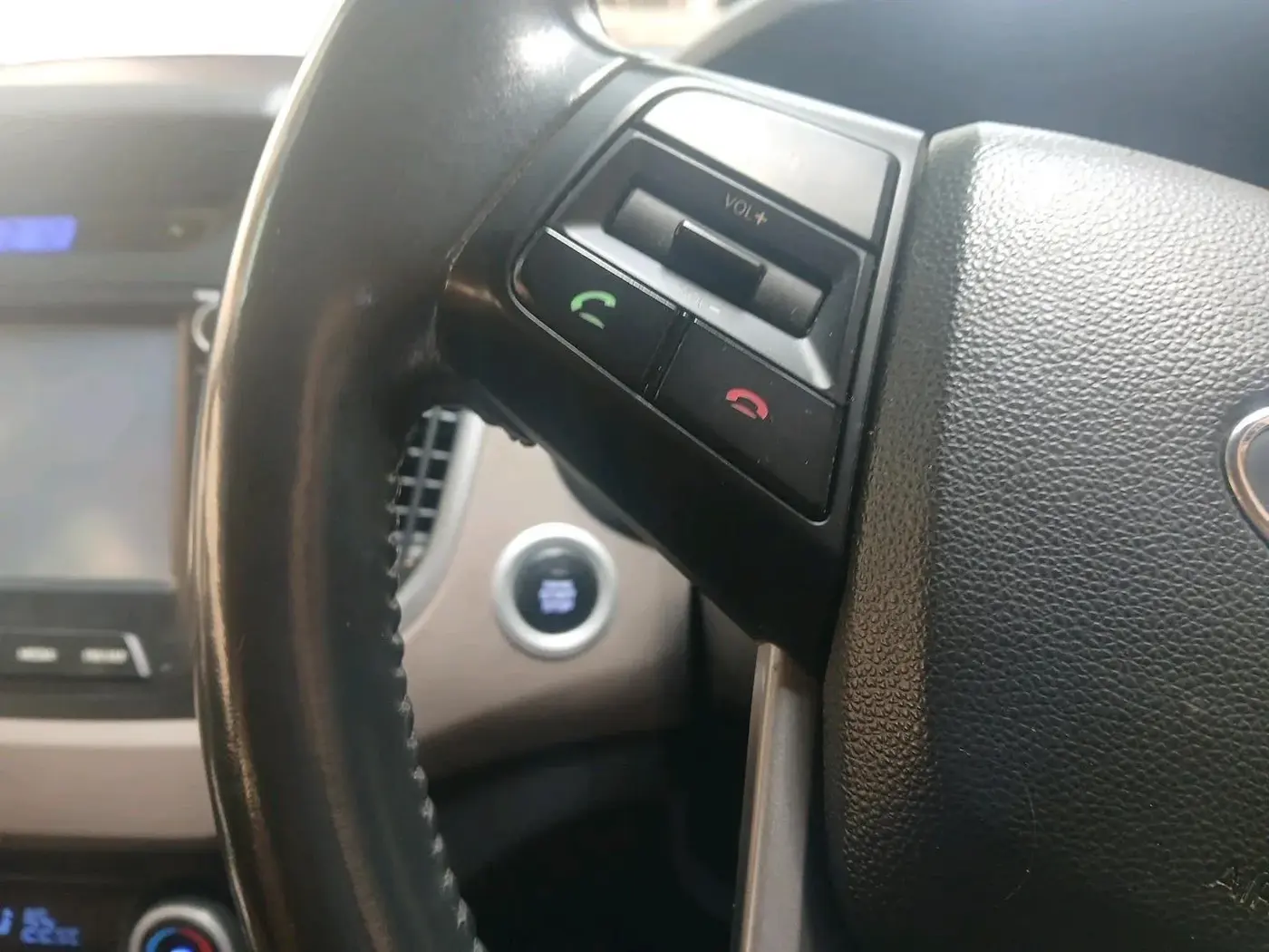 2017 Hyundai Creta SX PLUS AT 1.6 PETROL, CNG, Automatic, 79,077 km, interior