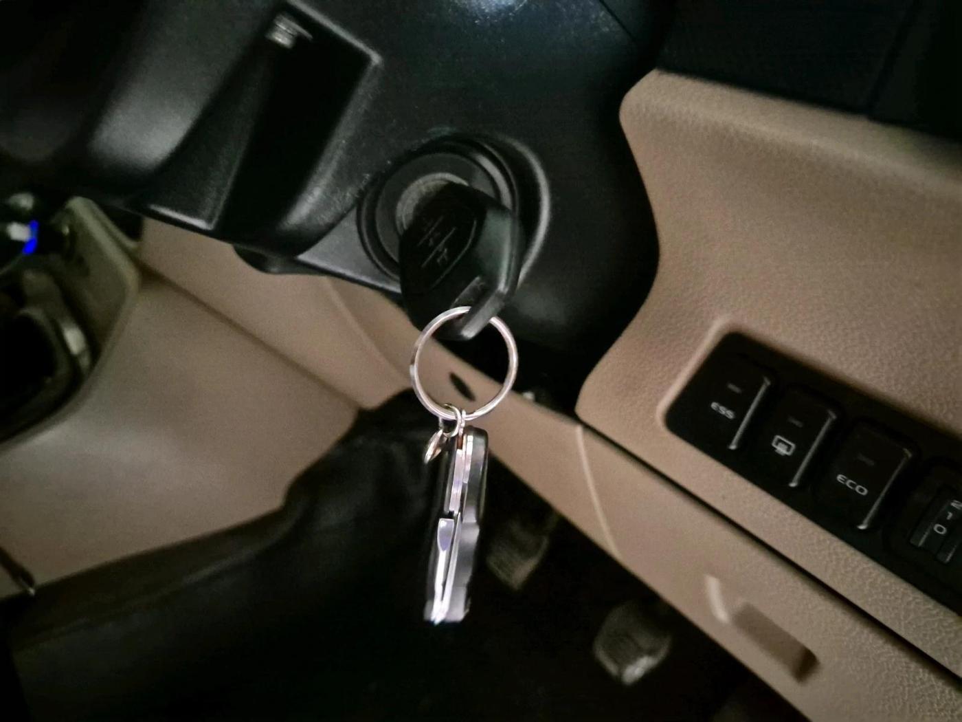 2016 Mahindra TUV300 T8, Diesel, Manual, 92,847 km, interior