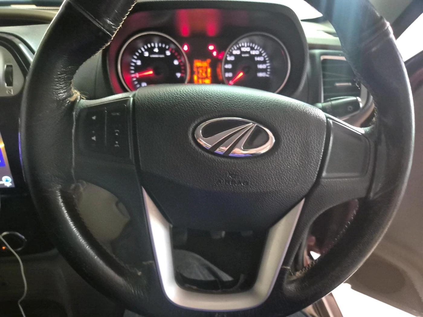 2016 Mahindra TUV300 T8, Diesel, Manual, 92,847 km, interior