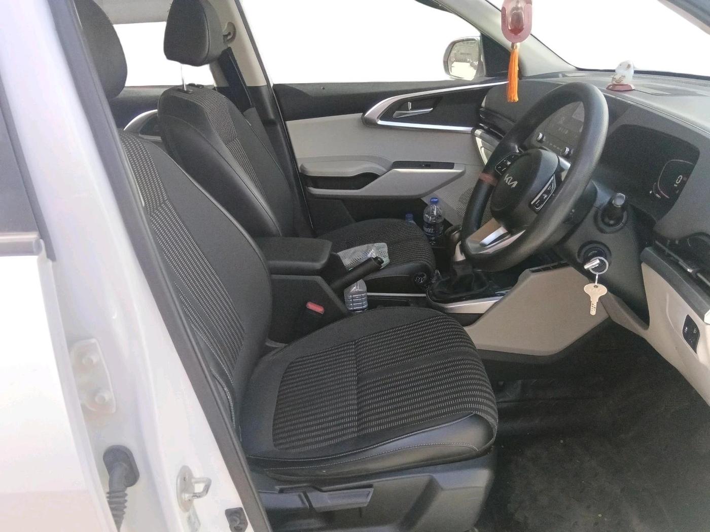2023 KIA CARENS PRESTIGE 1.4 PETROL 7 STR, Petrol, Manual, 58,431 km, interior