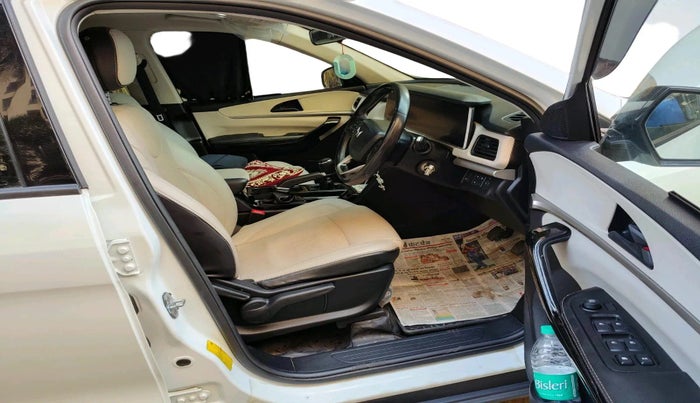 2023 Mahindra XUV700 AX 5 P MT 7 STR, Petrol, Manual, 55,158 km, interior