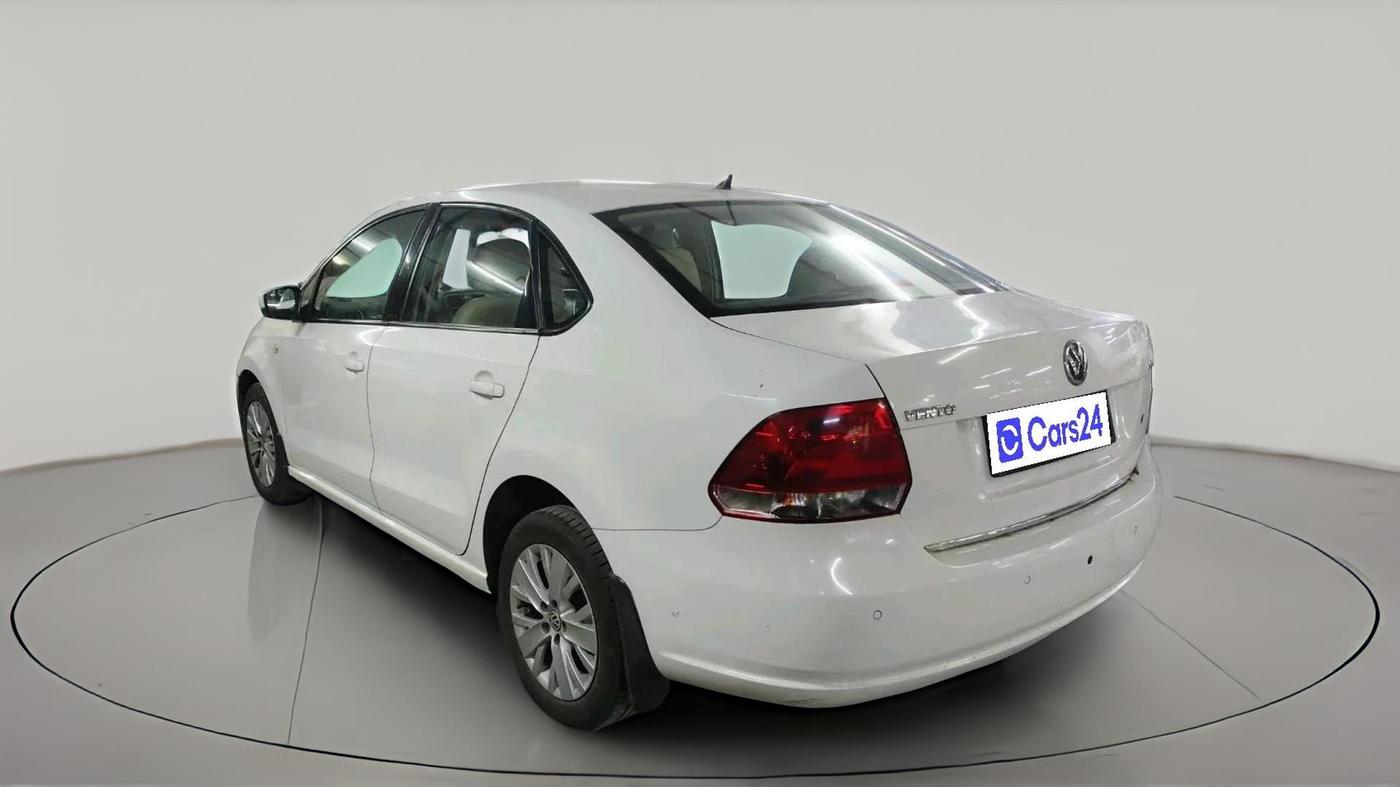 2015 Volkswagen Vento HIGHLINE PETROL AT, Petrol, Automatic, 75,631 km, exterior