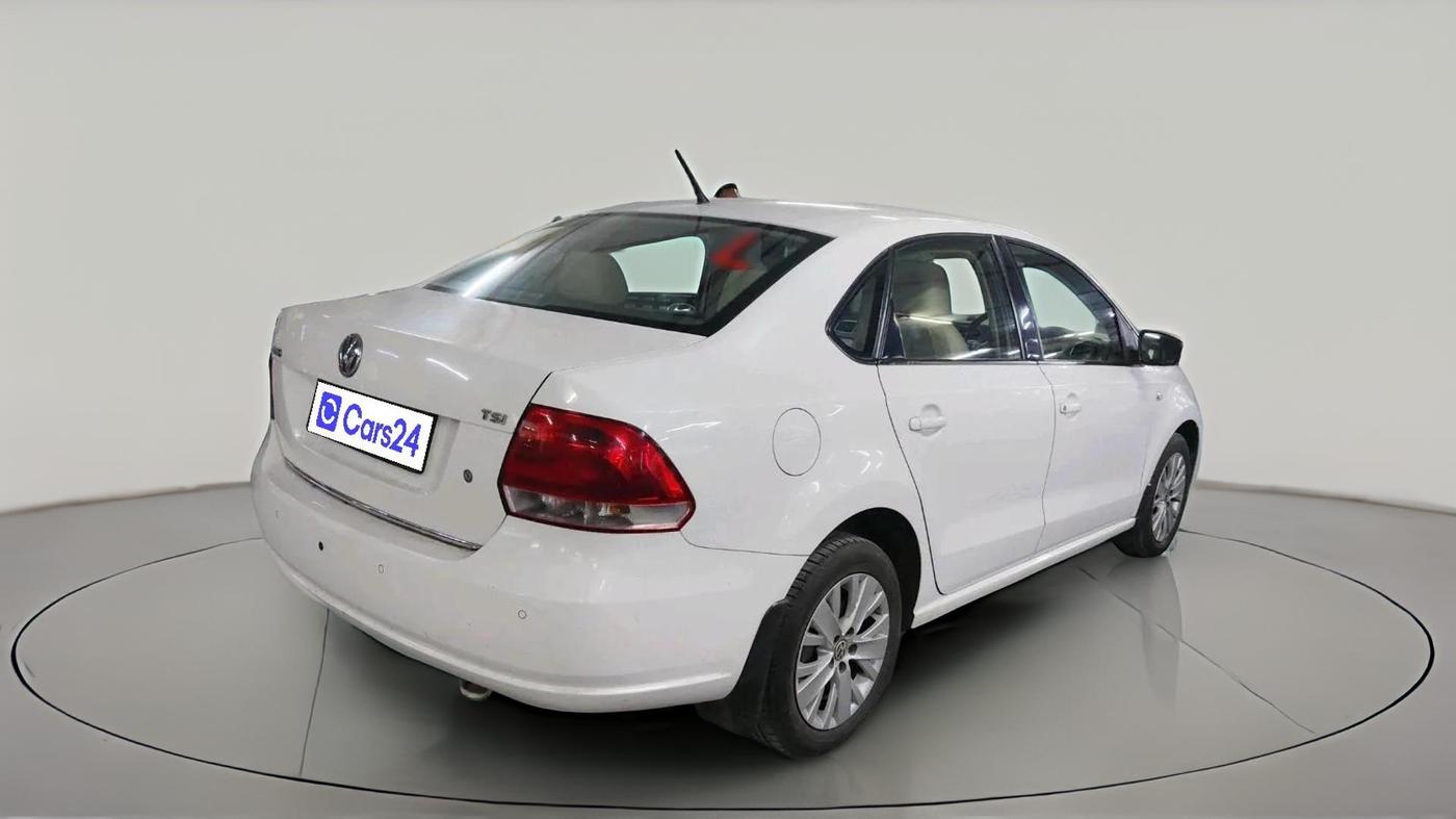 2015 Volkswagen Vento HIGHLINE PETROL AT, Petrol, Automatic, 75,631 km, exterior