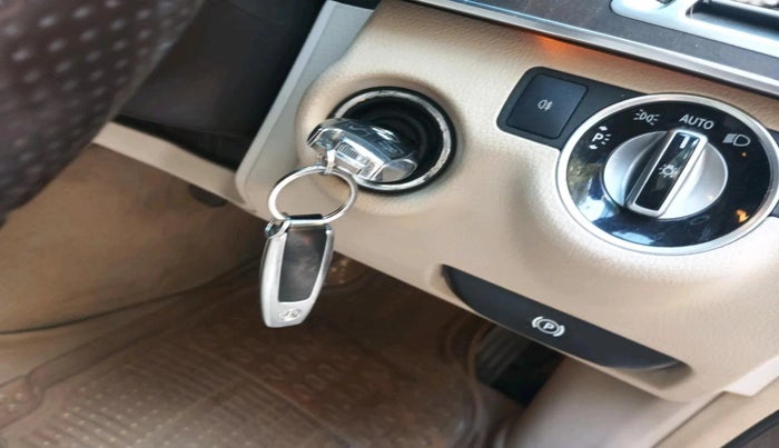 2014 Mercedes Benz E Class E 200 CGI AVANTGARDE, Petrol, Automatic, 89,656 km, interior
