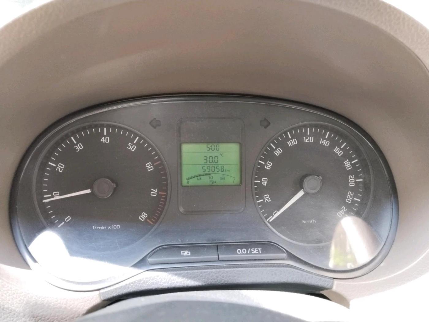 2013 Skoda Rapid AMBITION 1.6 MPI MT PLUS, Petrol, Manual, 60,000 km, interior