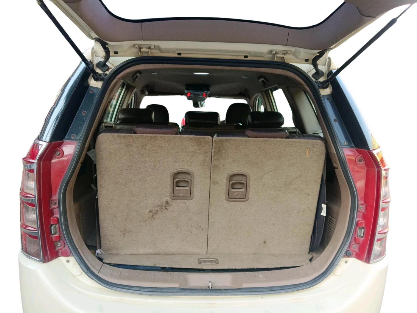 2012 Mahindra XUV500 W8, Diesel, Manual, 1,13,592 km, exterior