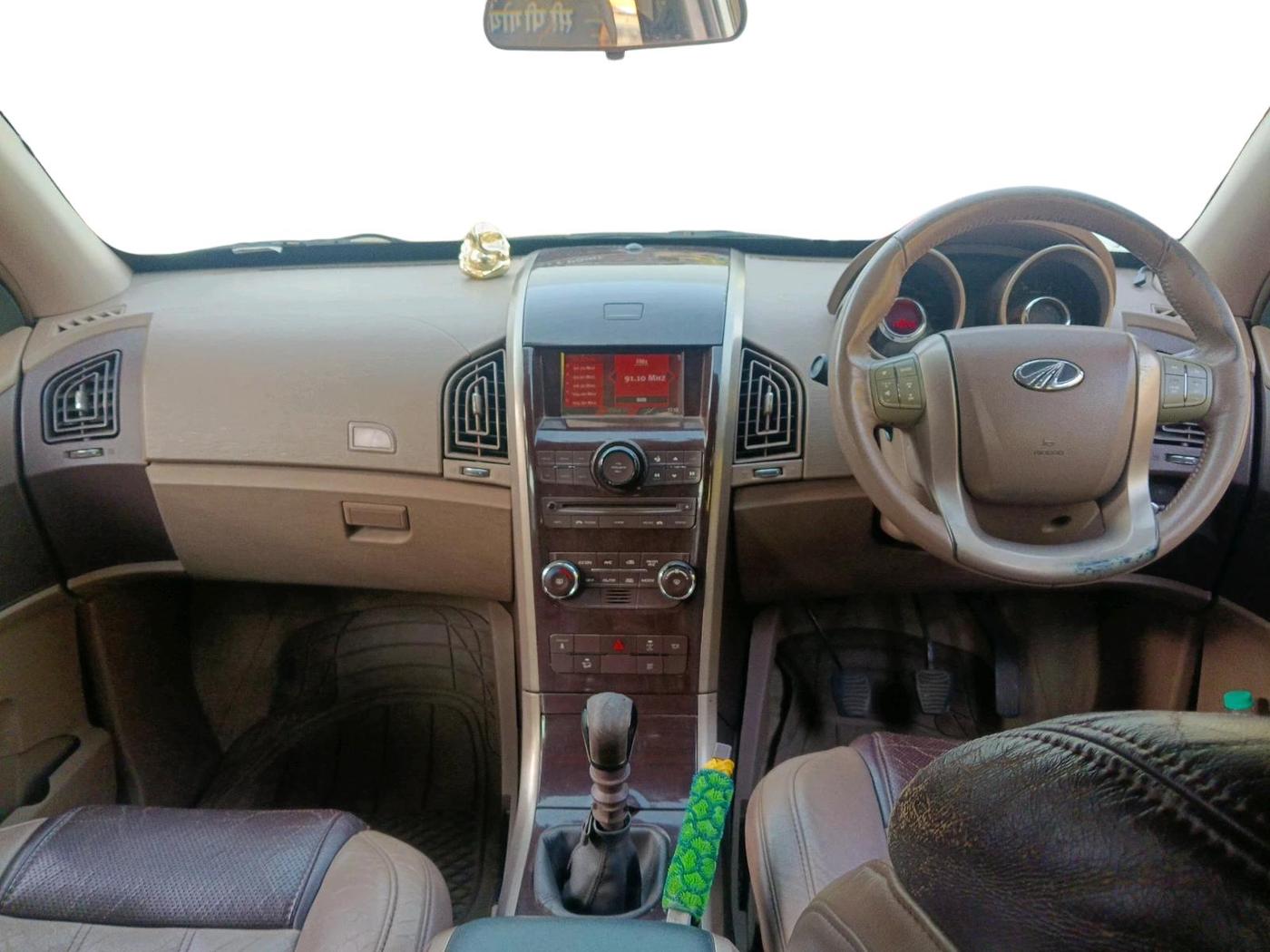 2012 Mahindra XUV500 W8, Diesel, Manual, 1,13,592 km, interior
