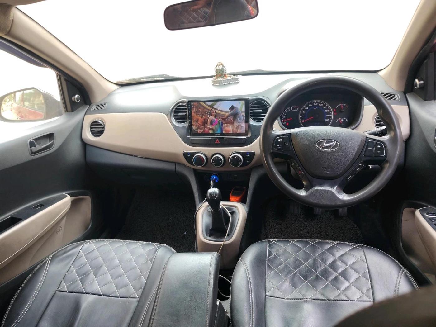 2018 Hyundai Grand i10 MAGNA AT 1.2 KAPPA VTVT, CNG, Automatic, 1,12,334 km, interior