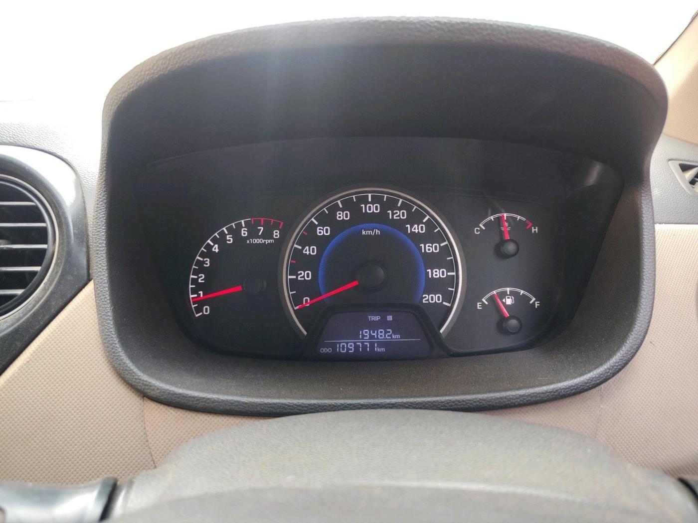 2018 Hyundai Grand i10 MAGNA AT 1.2 KAPPA VTVT, CNG, Automatic, 1,12,334 km, interior