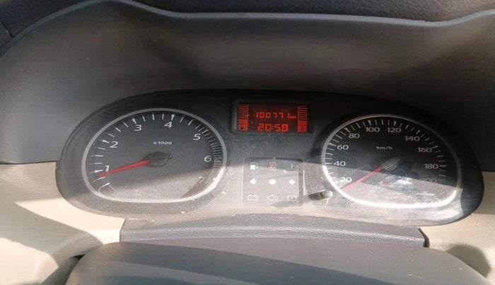 2013 Renault Duster 110 PS RXZ DIESEL, Diesel, Manual, 1,00,771 km, interior