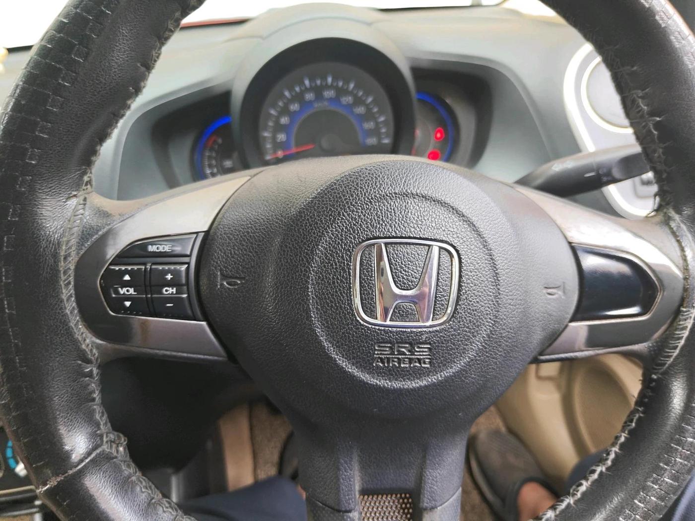 2014 Honda Mobilio 1.5L I-VTEC V, Petrol, Manual, 1,14,074 km, interior