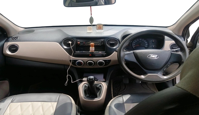 2015 Hyundai Xcent BASE 1.2, CNG, Manual, 1,28,272 km, interior