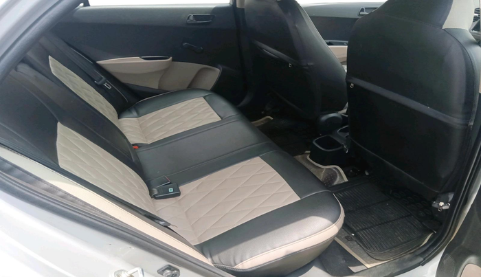 2015 Hyundai Xcent BASE 1.2, CNG, Manual, 1,28,272 km, interior