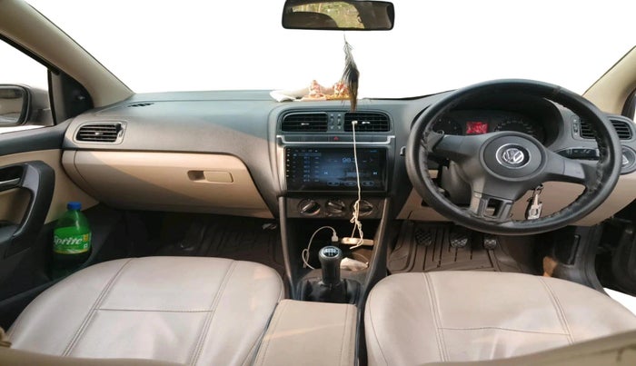 2010 Volkswagen Polo COMFORTLINE 1.2L PETROL, Petrol, Manual, 1,02,167 km, interior