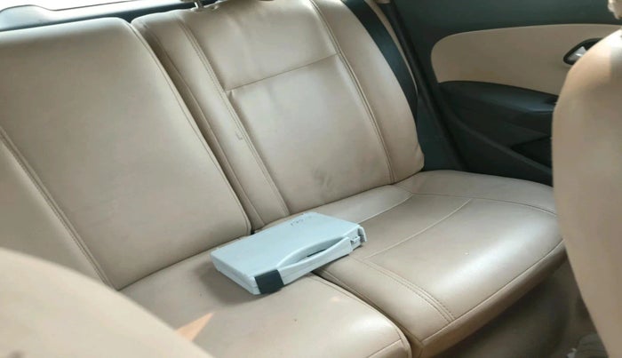 2010 Volkswagen Polo COMFORTLINE 1.2L PETROL, Petrol, Manual, 1,02,167 km, interior