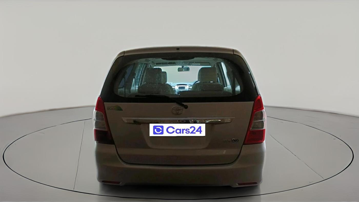 2012 Toyota Innova 2.5 VX 7 STR, Diesel, Manual, 1,68,044 km, exterior